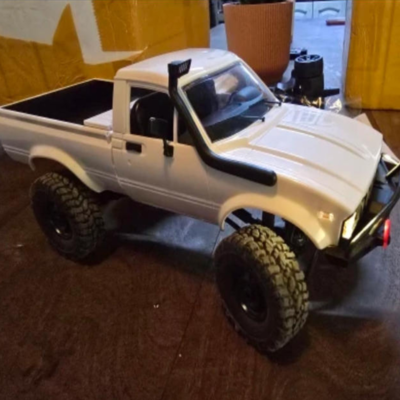 2.4G WPL C24 フルスケールアップグレード 1:1 - Rc Hobby Trucks のレビューと価格